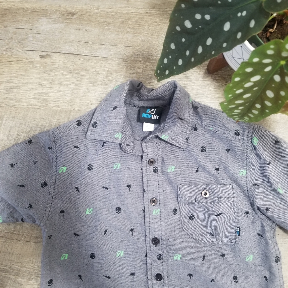 Amplify Button Up - Picture 3 of 5